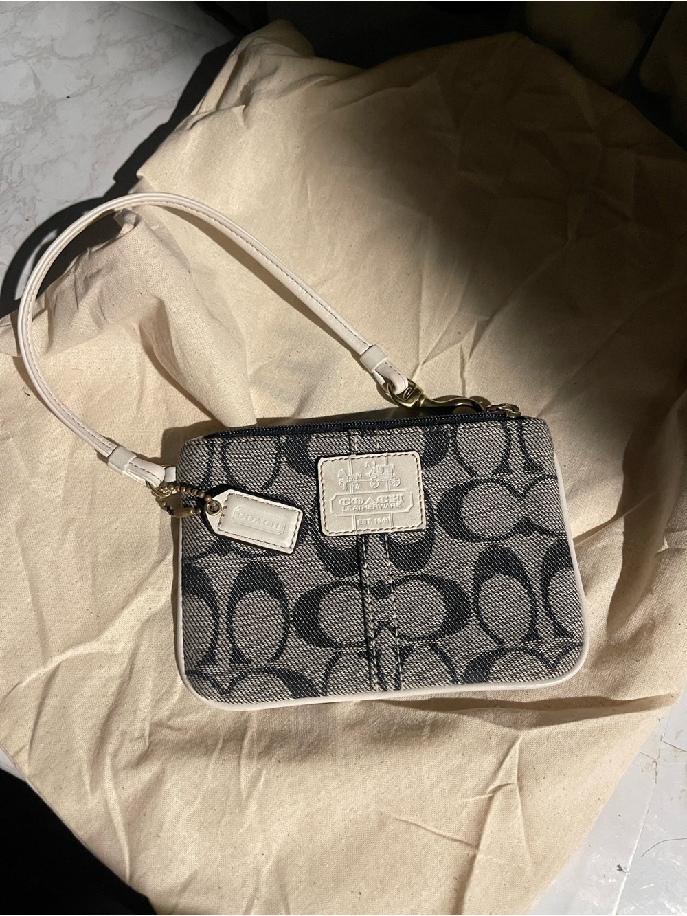Coach Signature Canvas Wristlet - Black & Cream